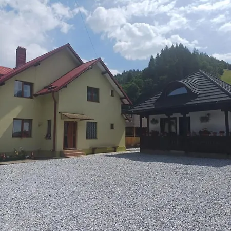 Casa Mihaela 坎普朗莫道尼斯